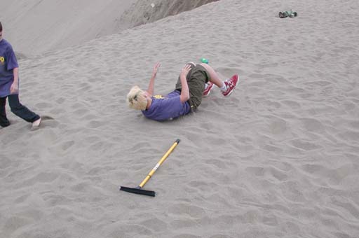 Zack_Falling.jpg (26389 bytes)